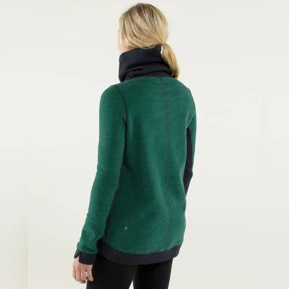 💥 Vintage Lululemon Avenue Pullover - Picture 6 of 11